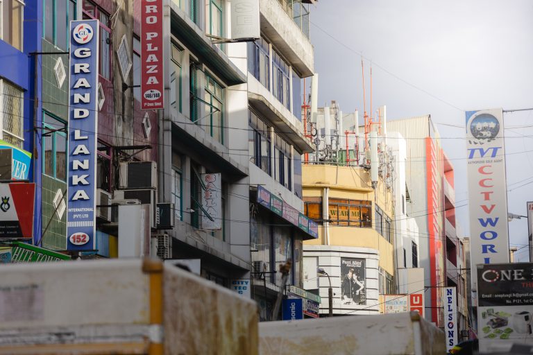 Street photo in Pettah, Sri Lanka by Rovin Mohotti