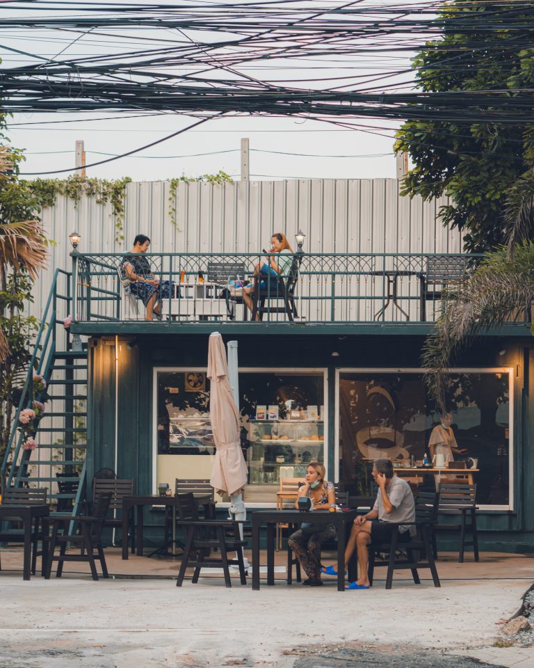 Street photo in Pattaya, Thailand by Rew Guitz