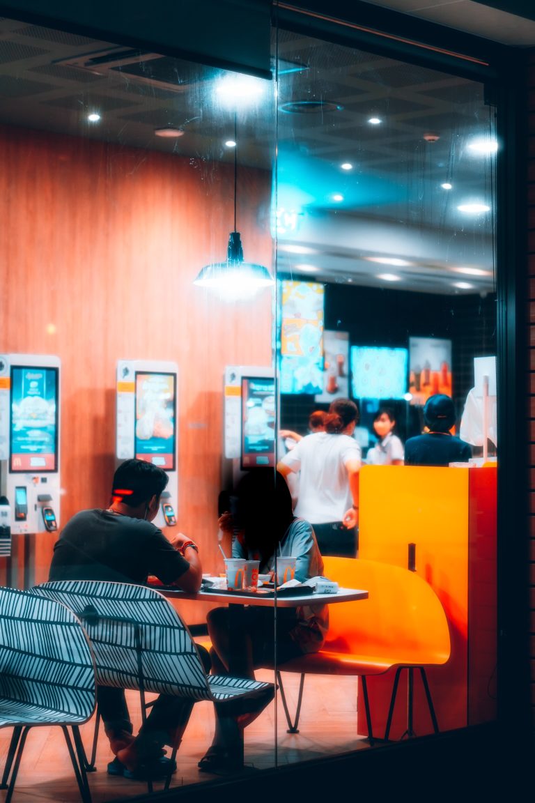 Street photo in Saraburi, Thailand by Rew Guitz