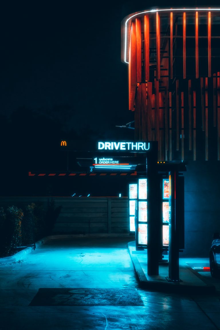 Street photo in Saraburi, Thailand by Rew Guitz