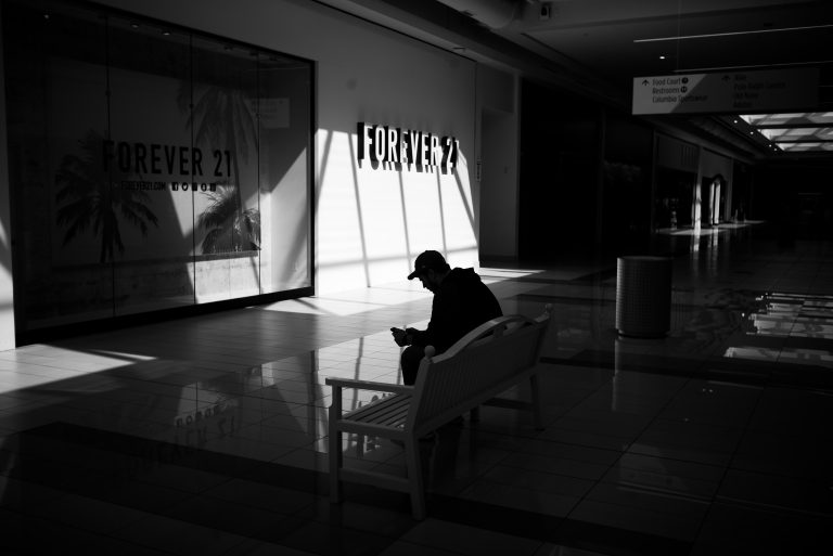 Street photo in Niagara Falls, United States by Richard Polinski