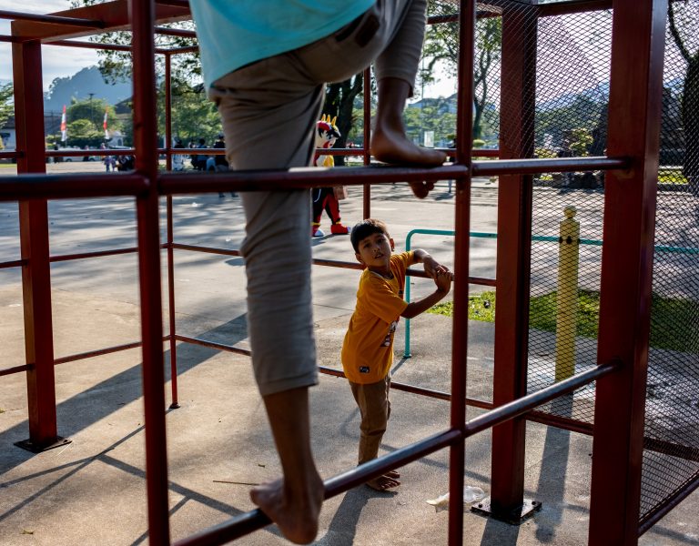 Street photo in Sumedang, Indonesia by Arif Rudiana