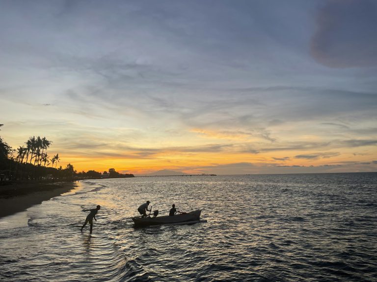 Street photo in Dili, Timor-Leste by Lei Sun