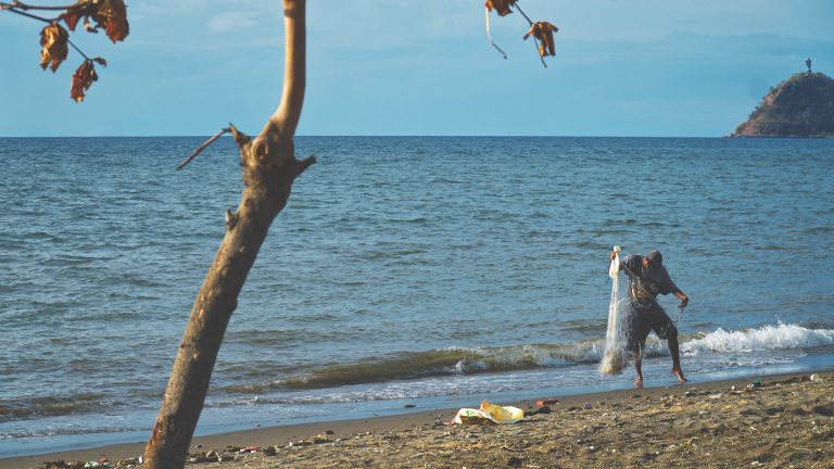 Street photo in Dili, Timor-Leste by Lei Sun