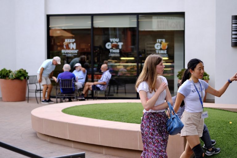 Street photo in Irvine, United States by Gary Gray