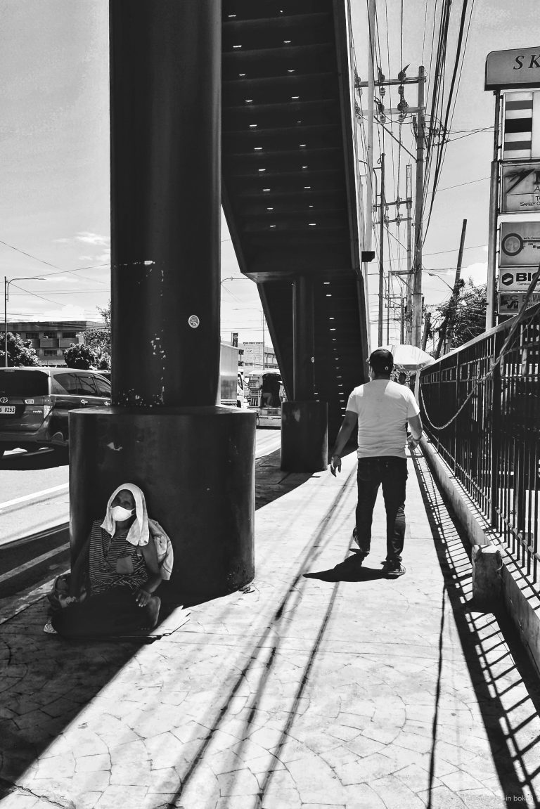 Street photo in Pasay, Philippines by Cha Esquila