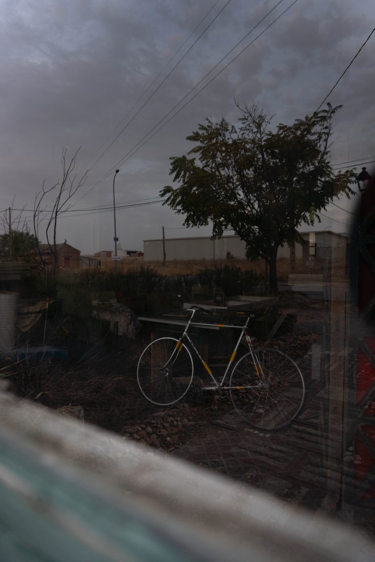 Street photo in Valladolid, Spain by Unai González