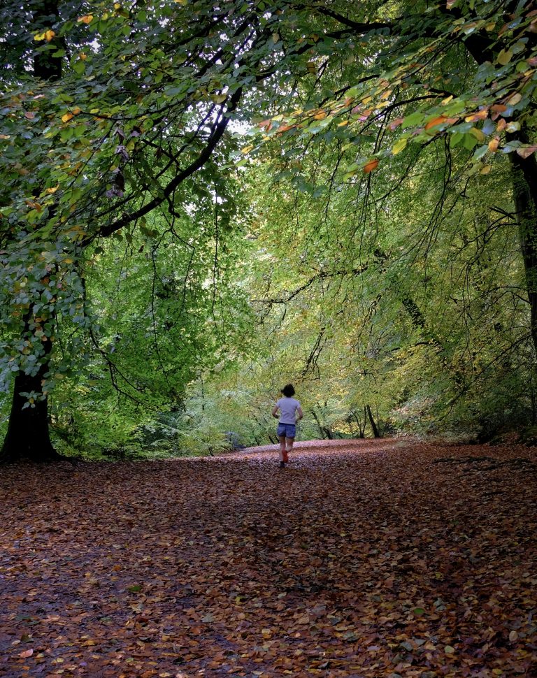 Street photo in Hampshire, United Kingdom by Ian Ford