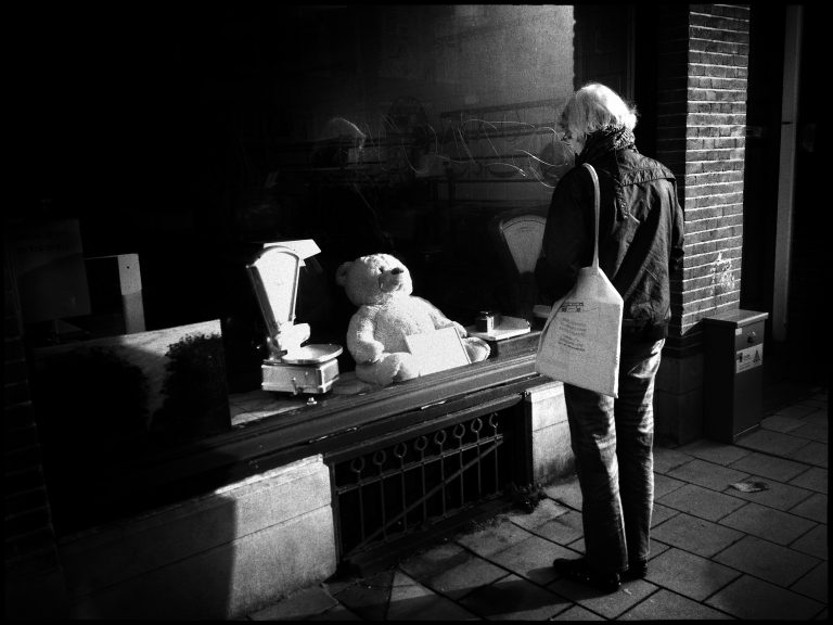 Street photo in Almere, Netherlands by Remco Monteiro