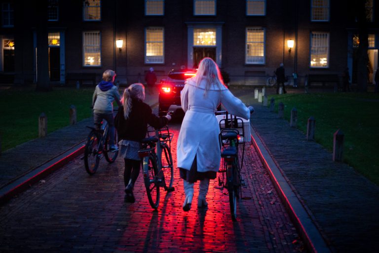 Street photo in Zeist, Netherlands by Marc Van Woudenberg