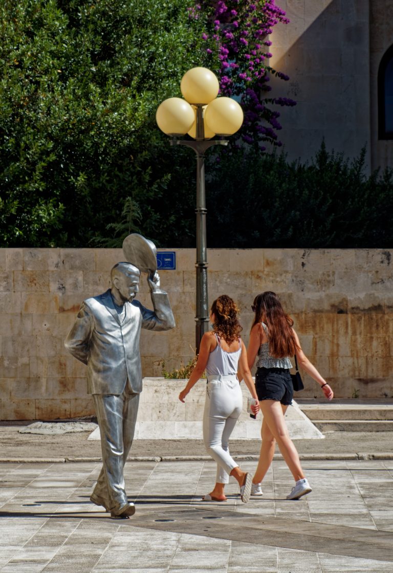 Street photo in Split, Croatia by Rene Škrinjarić
