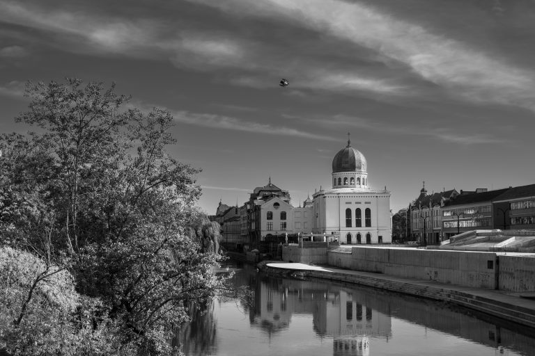Photo by Zsolt Laszlo Dani
