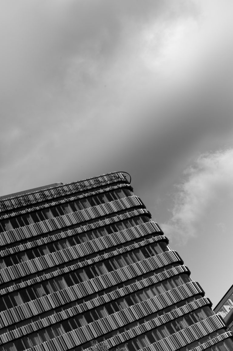Street photo in Malmö, Sweden by Marcus Olsson
