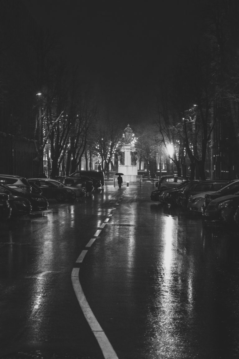 Street photo in Kaunas, Lithuania by Lukas Vaitkevičius