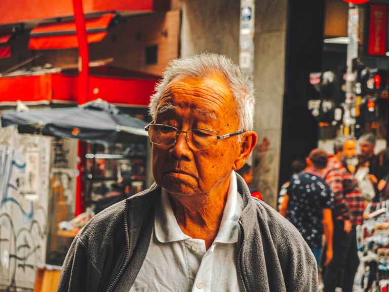 Street photo in São Paulo, Brazil by Marlon Henrique