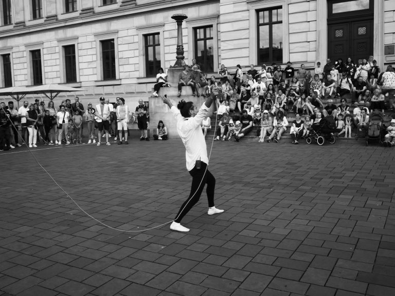 Street photo in Brunswick, Germany by Carl Döbbelin