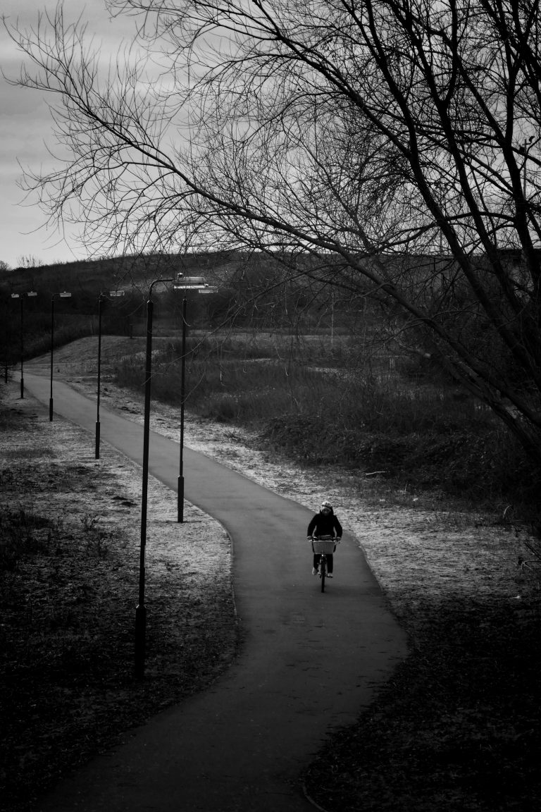 Street photo in Derby, United Kingdom by Simon Clarke