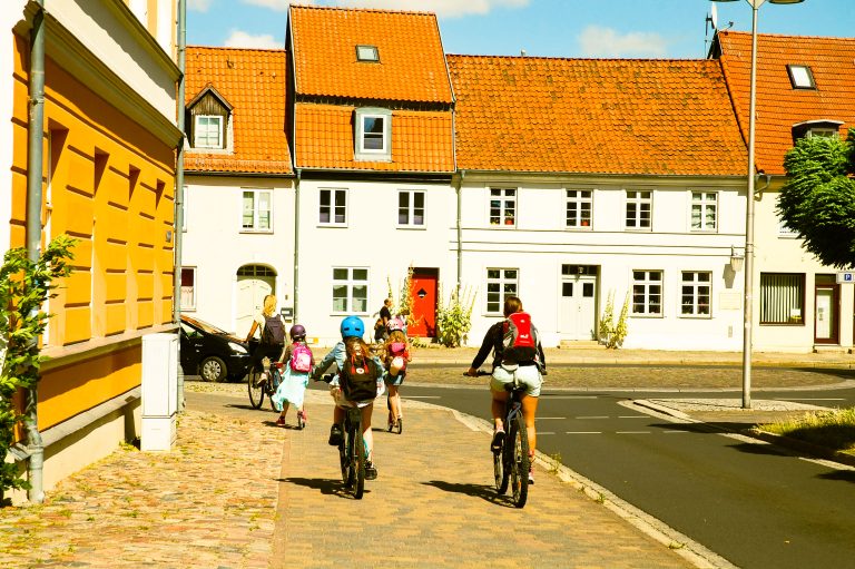 Street photo in Stralsund, Germany by Dasist Yudawan