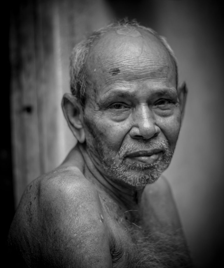 Street photo in India by Pratik Kumar