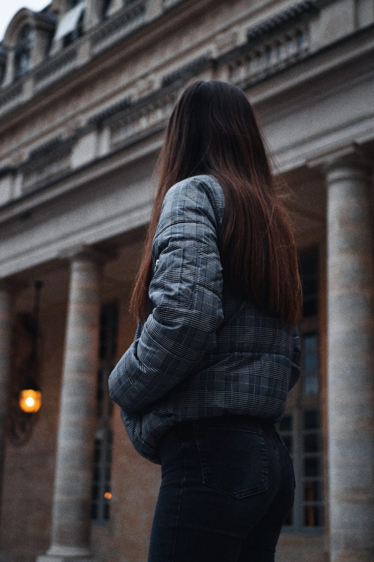 Street photo in Paris, France by Amaury Mth
