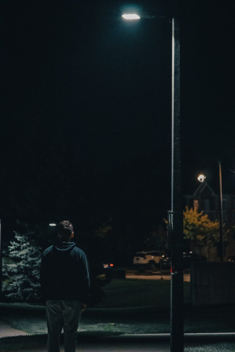 Street photo in Sunset Ridge, Canada by Matthew Malfara