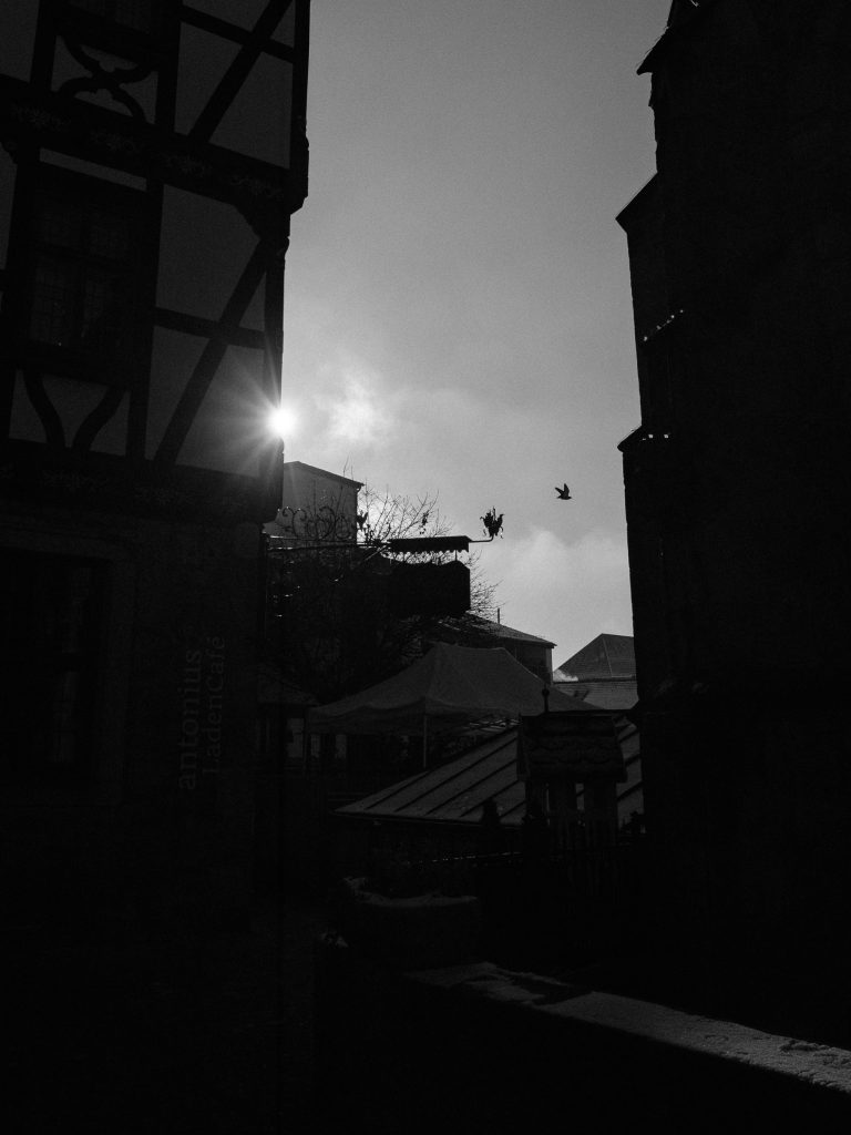 Street photo in Fulda, Germany by Maurice Gerhardt