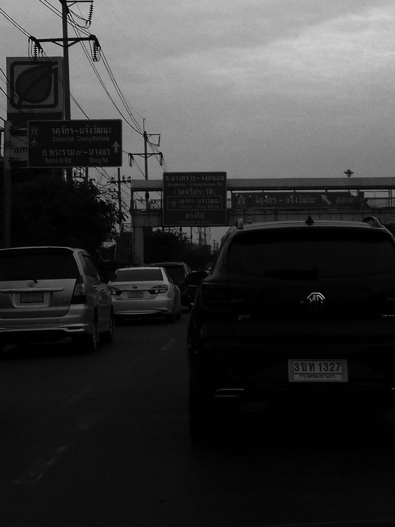 Street photo in Nonthaburi, Thailand by Chanakan Moongthin