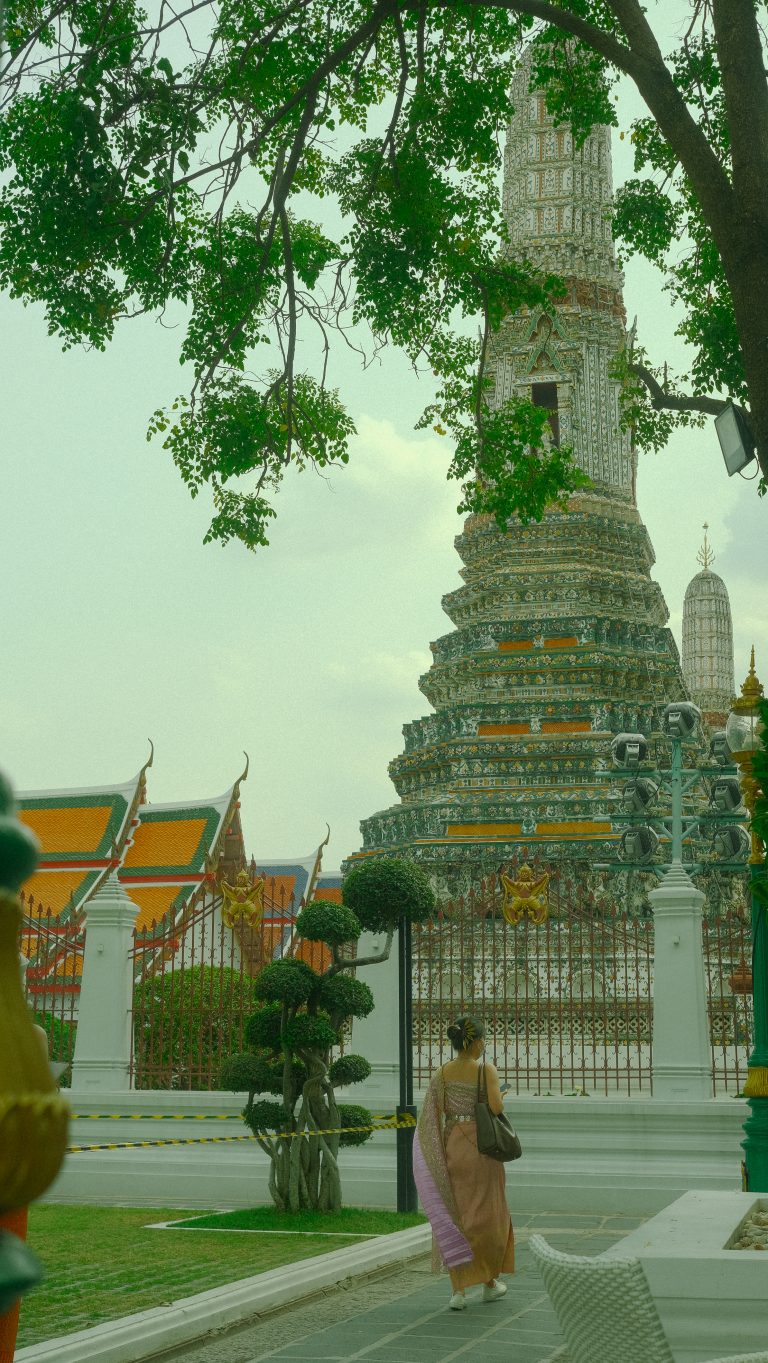 Street photo in Bangkok, Thailand by F. S.