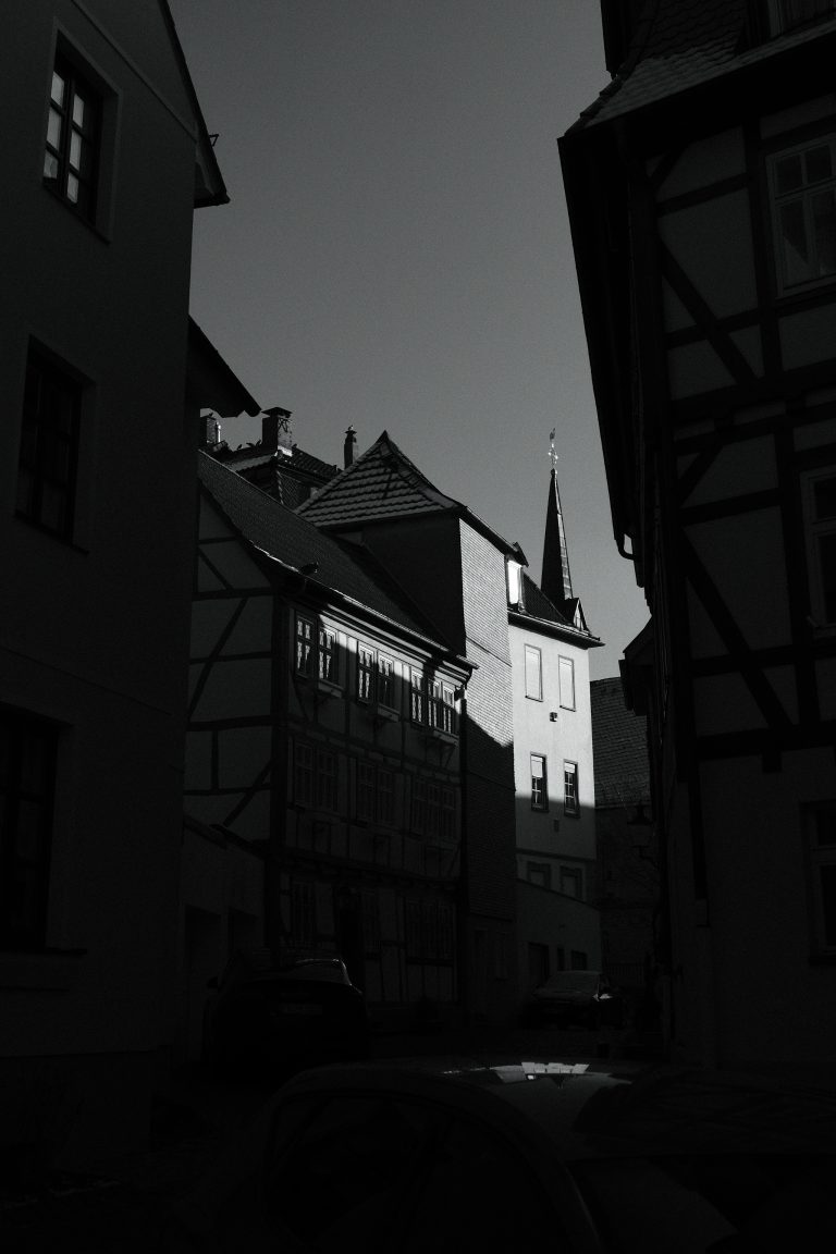 Street photo in Fulda, Germany by Maurice Gerhardt