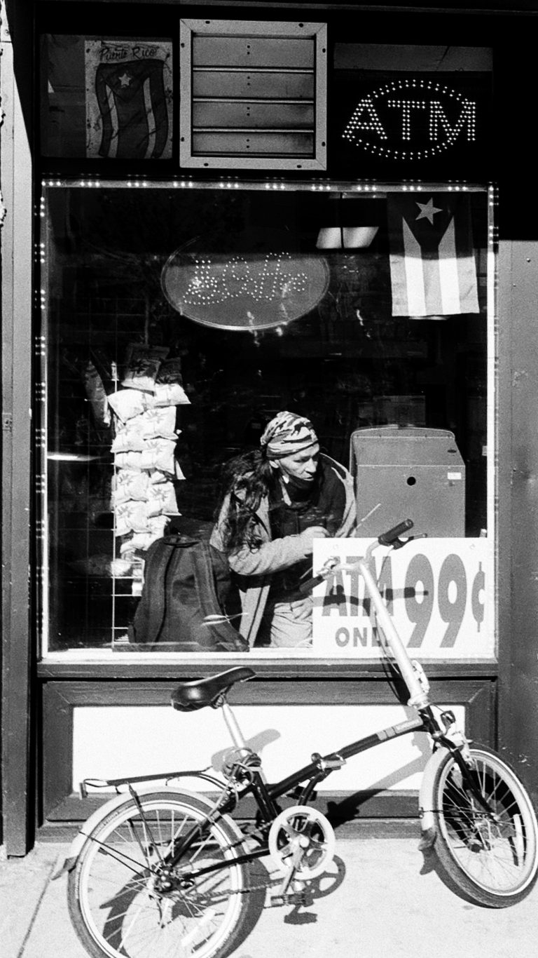 Street photo in Hartford, United States by Crom Diggah