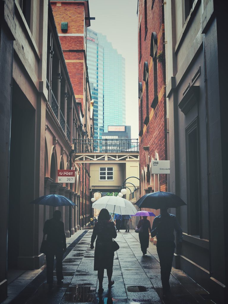 Street photo in Brisbane, Australia by Demo Mateo