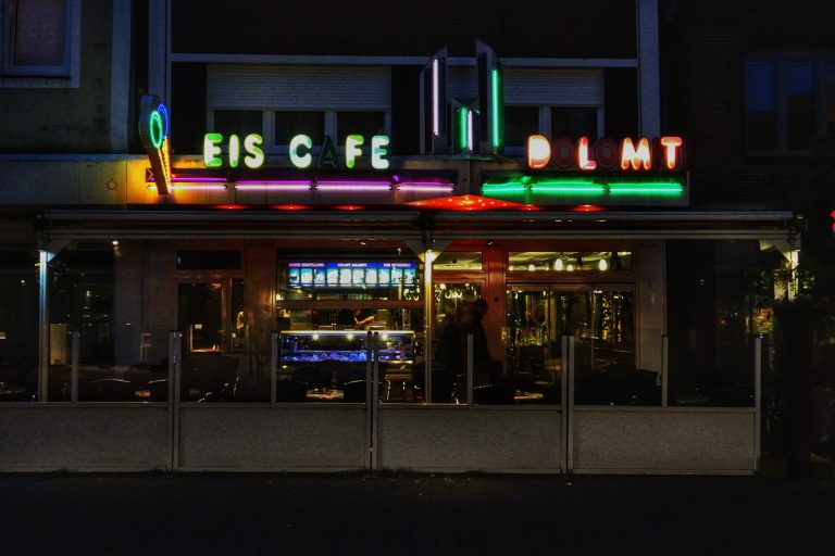 Street photo in Germany by Rainer Steinke