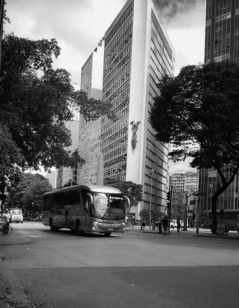 Street photo in Belo Horizonte, Brazil by Hueverton Simões