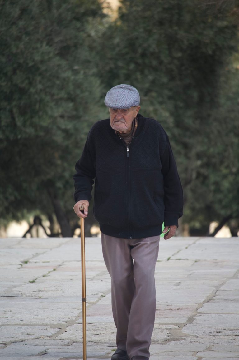 Street photo in Israel by Stefan Grubmüller