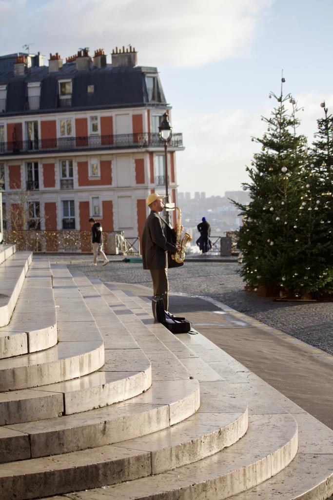 Street photo in Paris, France by Stefan Grubmüller