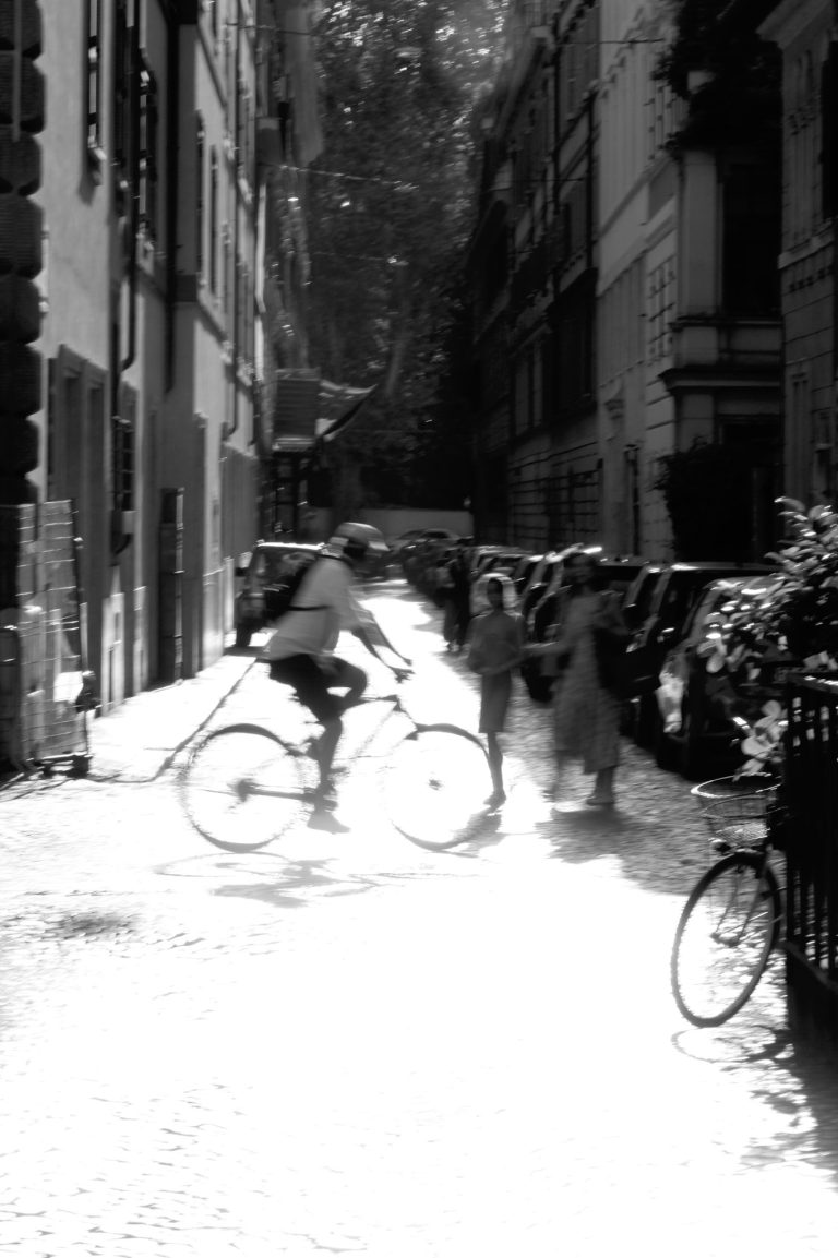 Street photo in Rome, Italy by Stefan Grubmüller