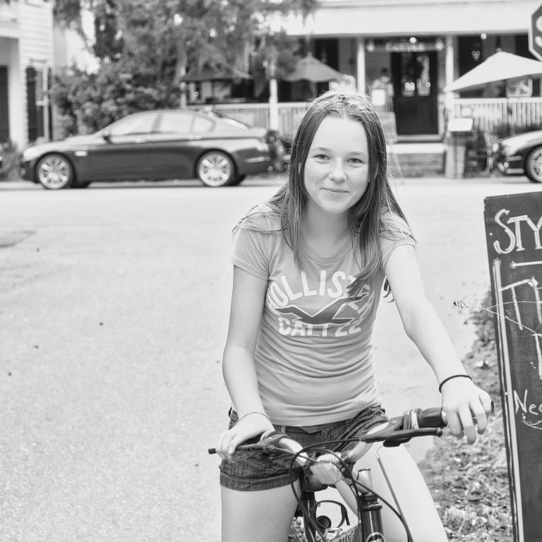 Street photo in Bluffton, United States by Rich Ferguson