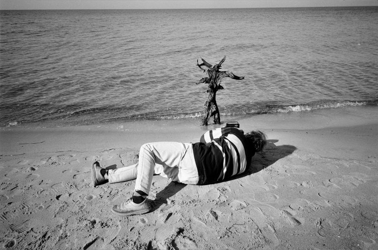 Street photo in Ahrenshoop, Germany by Alexander Philipps
