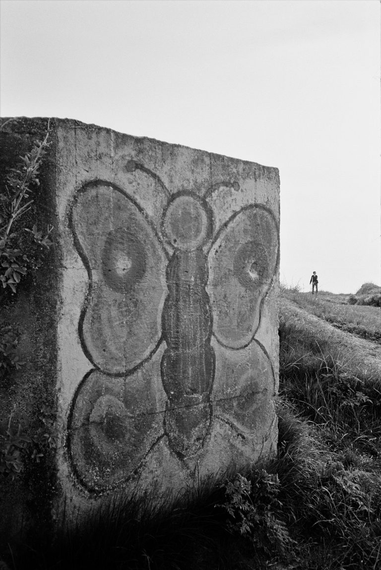 Street photo in Ahrenshoop, Germany by Alexander Philipps