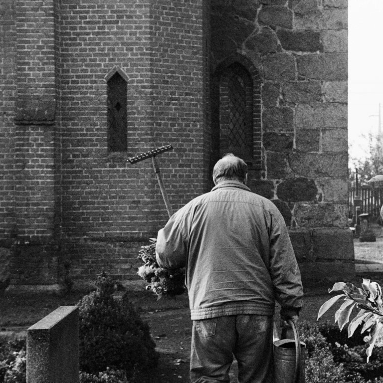 Street photo in Severin, Germany by Alexander Philipps