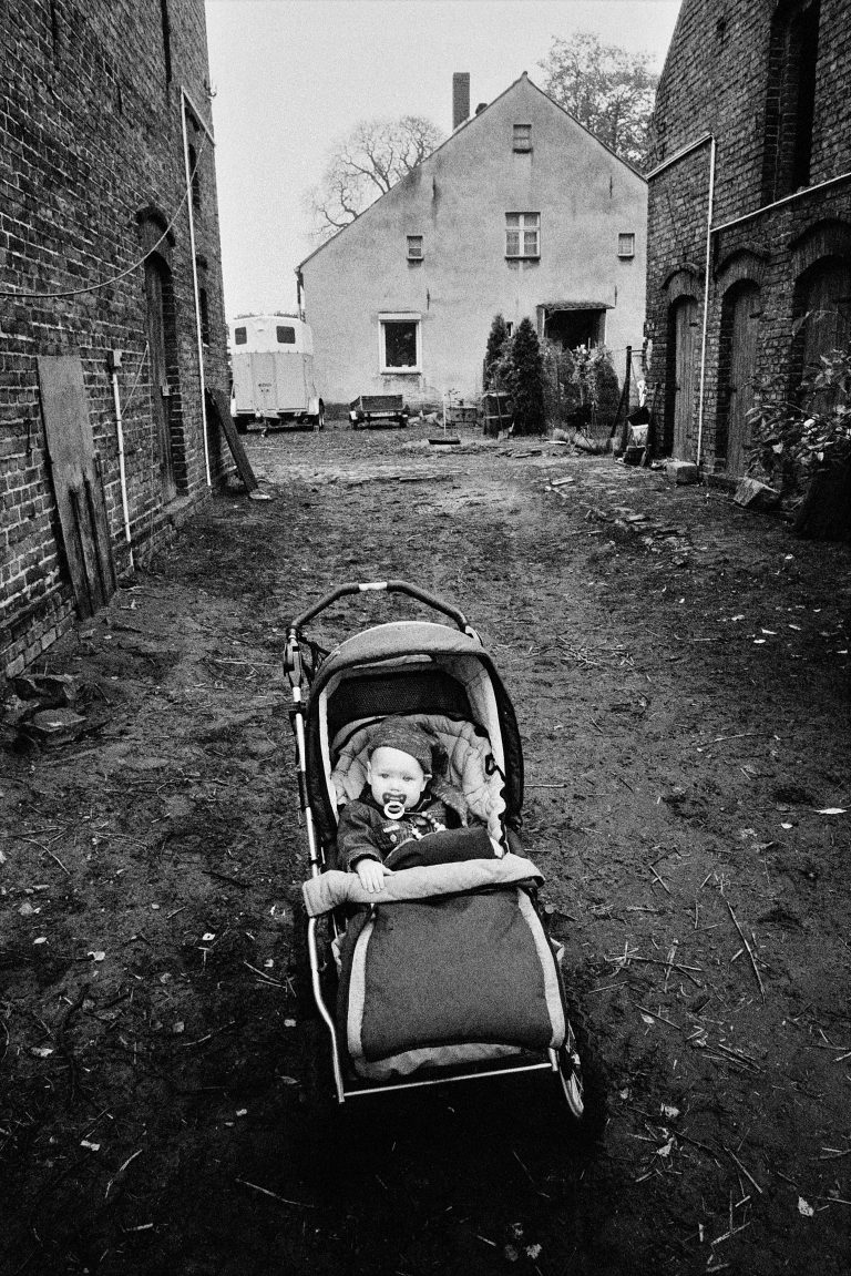Street photo in Brandenburg, Germany by Alexander Philipps