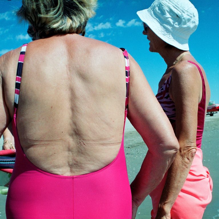 Street photo in Lido di Jesolo, Italy by Alexander Philipps