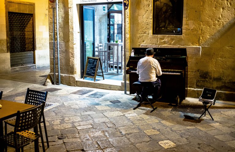 Street photo in Lecce, Italy by Graham Waywell