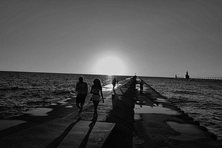 Street photo in Silver Lake, United States by David Sheppard