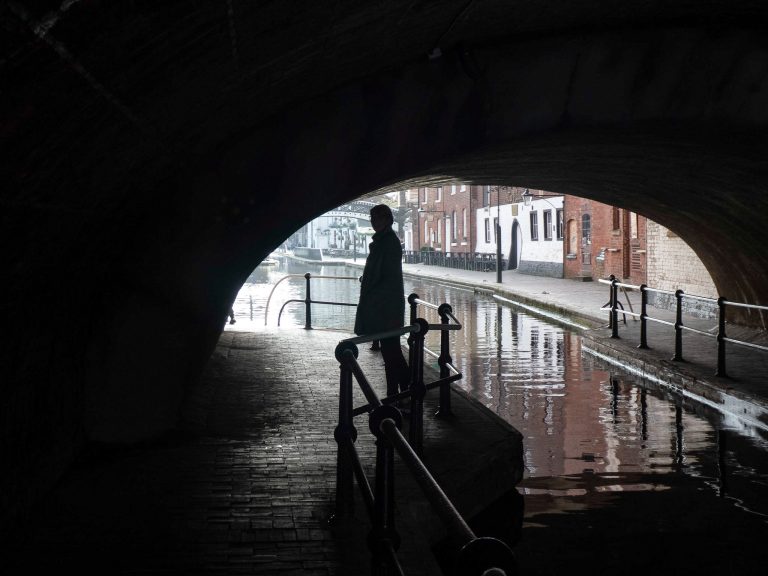 Street photo in Birmingham, United Kingdom by Jon Wicks