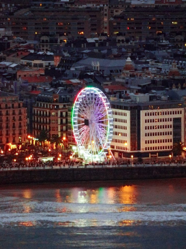 Street photo in San Sebastián, Spain by Ricardo A.