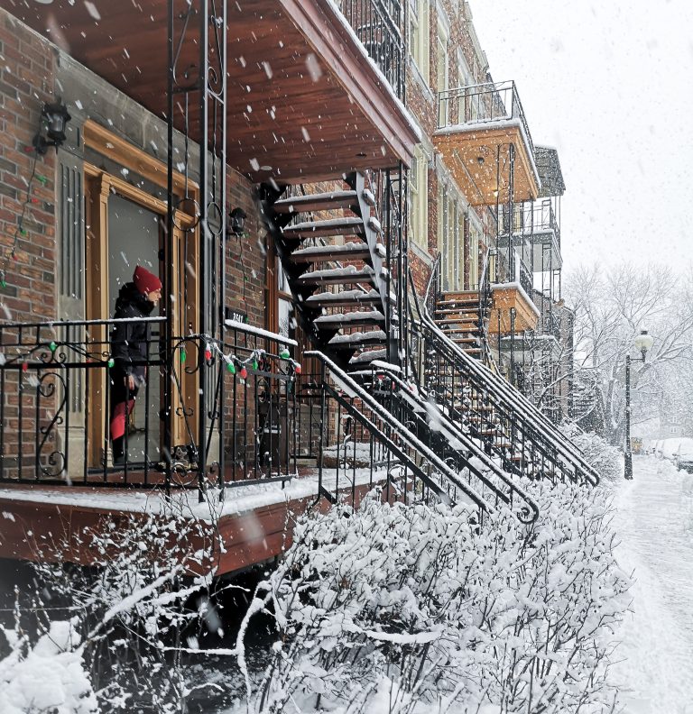 Street photo in Montreal, Canada by William Kerleau