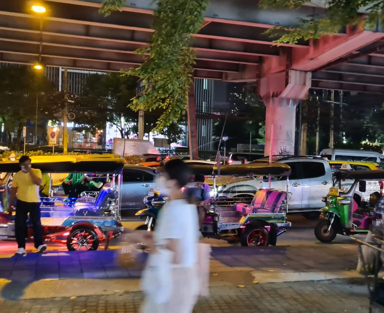 Street photo in Bangkok, Thailand by Amelia Krüger