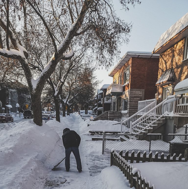 Street photo in Montreal, Canada by William Kerleau