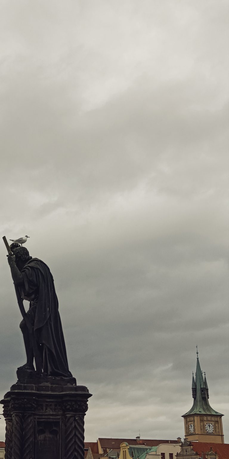 Street photo in Prague, Czechia by Kaz Tul